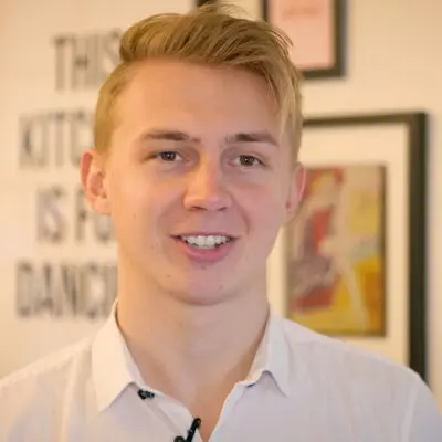 storyoak-founder-tom-daly